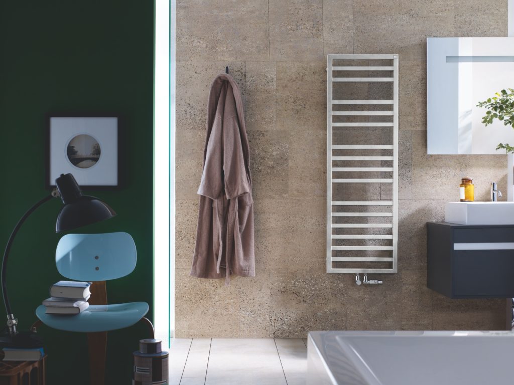 Zehnder Rad Quaro Spa 120 45 Connection Bottom Central Inox Ambiance | Banbury Heating Supplies, Banbury